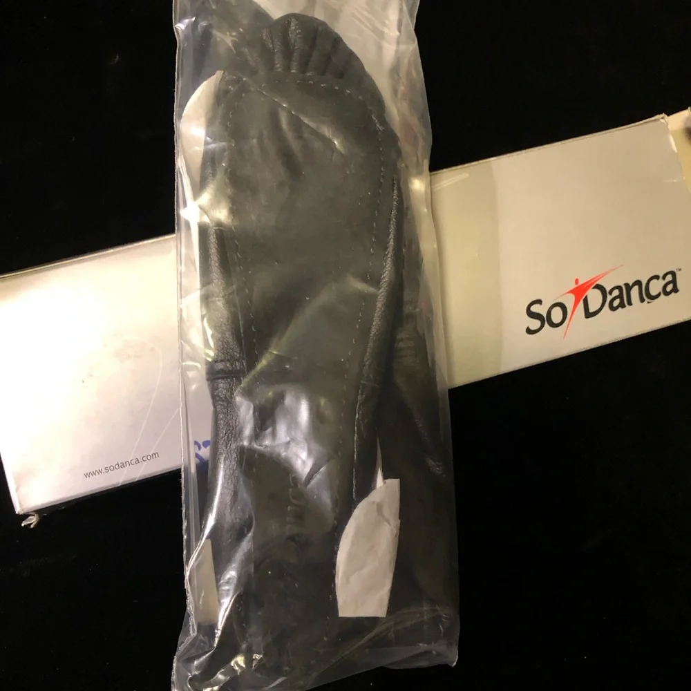 So Danca SD70S ballet Shoes black leather size 4